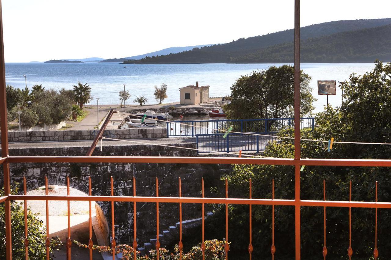 Apartman Gilan Seget Vranjica Buitenkant foto