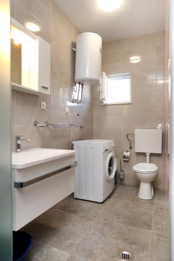 Apartman Gilan Seget Vranjica Buitenkant foto