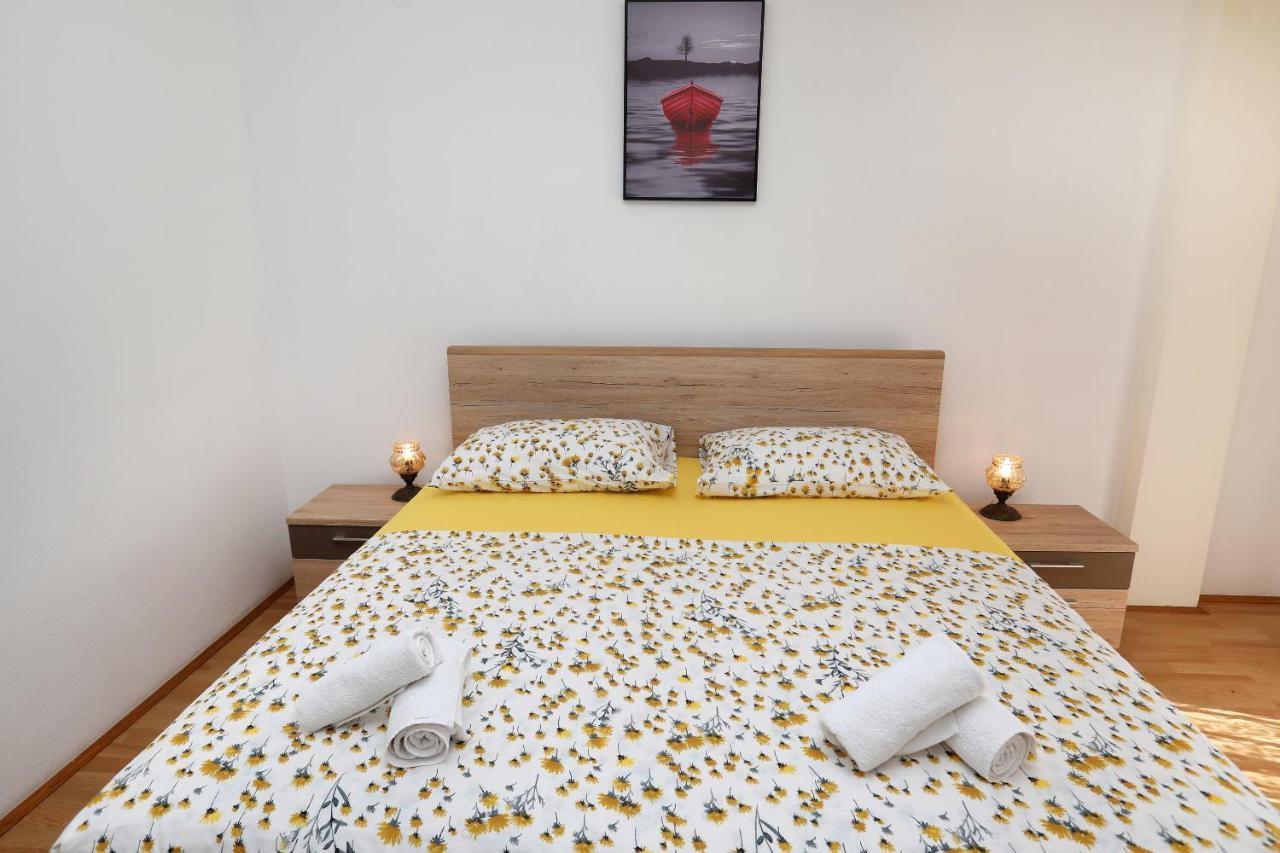 Apartman Gilan Seget Vranjica Buitenkant foto