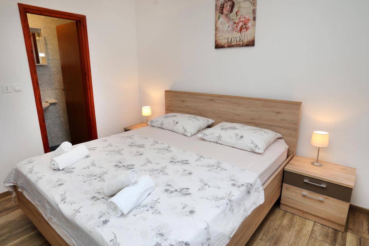 Apartman Gilan Seget Vranjica Buitenkant foto