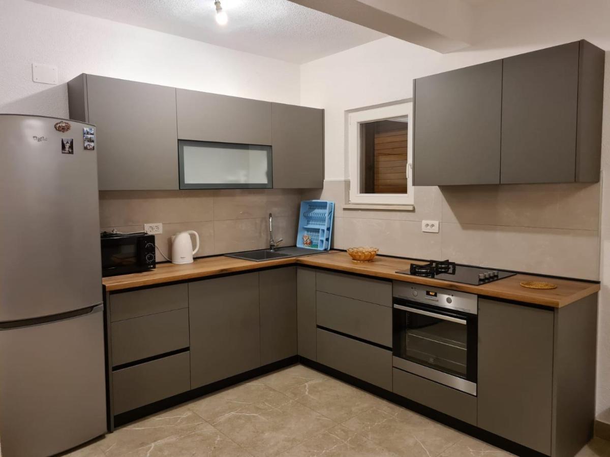 Apartman Gilan Seget Vranjica Buitenkant foto