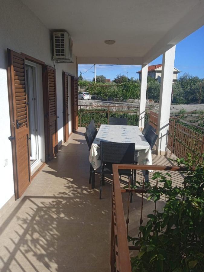 Apartman Gilan Seget Vranjica Buitenkant foto