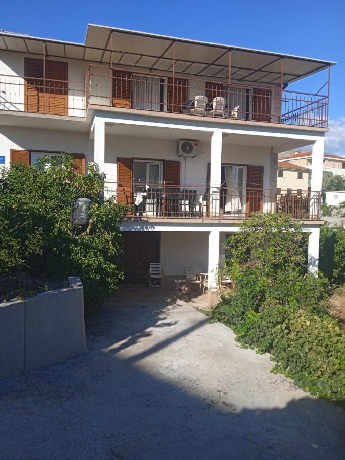Apartman Gilan Seget Vranjica Buitenkant foto