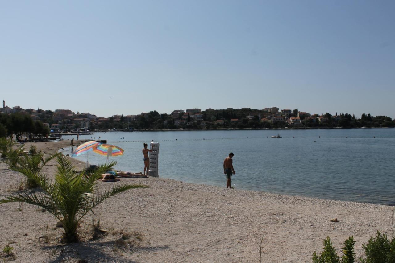 Apartman Gilan Seget Vranjica Buitenkant foto